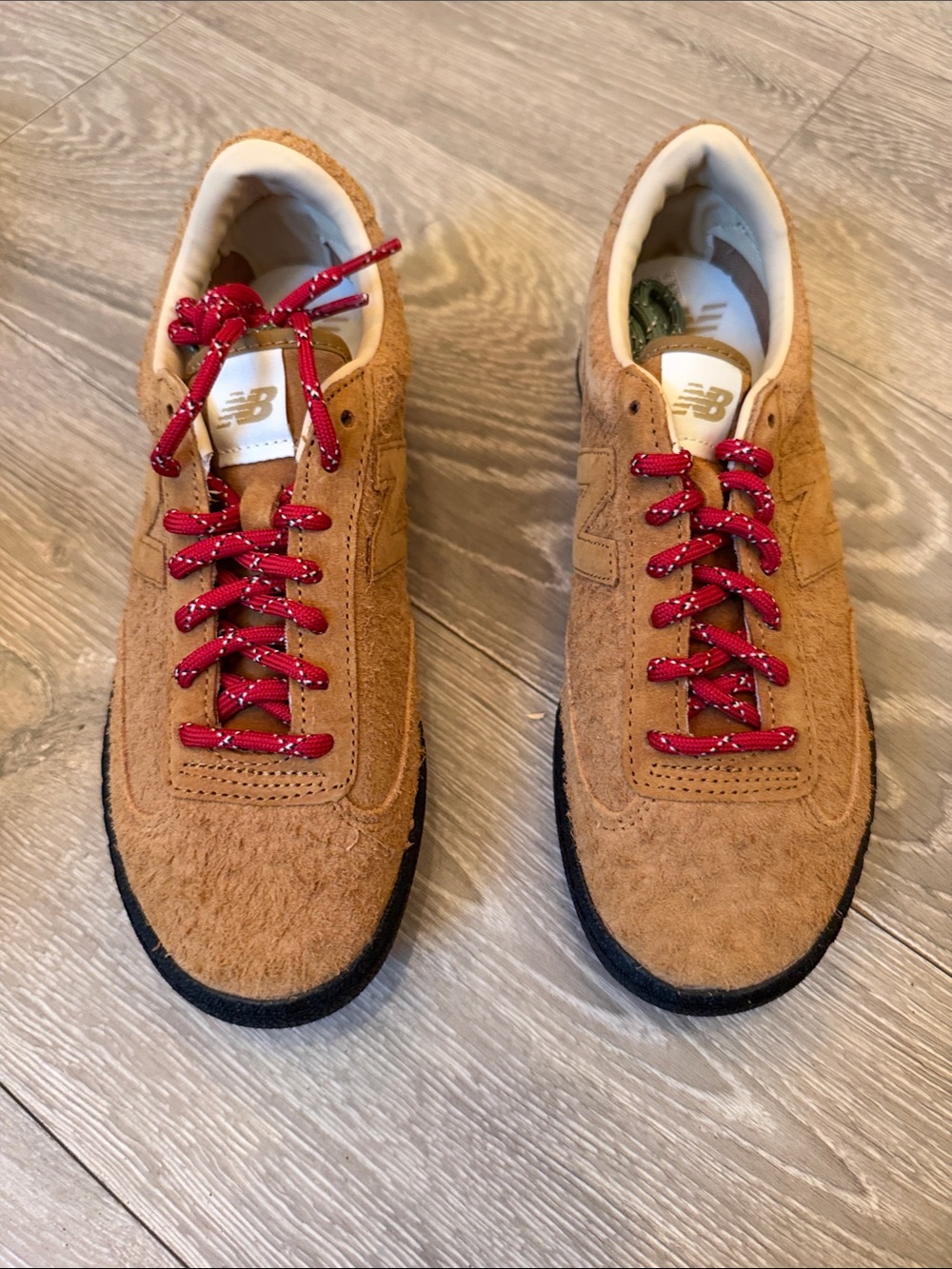 New Balance Gator Run Sneaker in Timberwolf - Picture 3 of 4